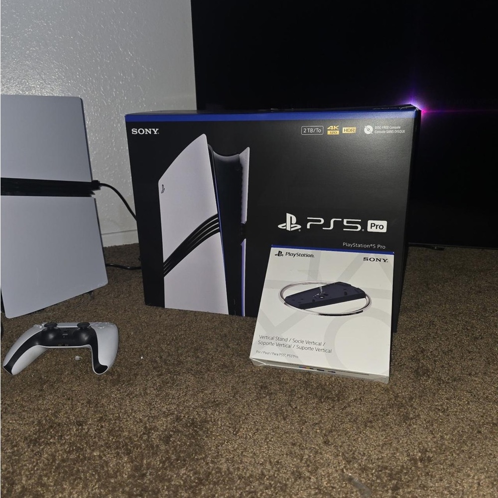 Ps5 pro console - Picture 4 of 6